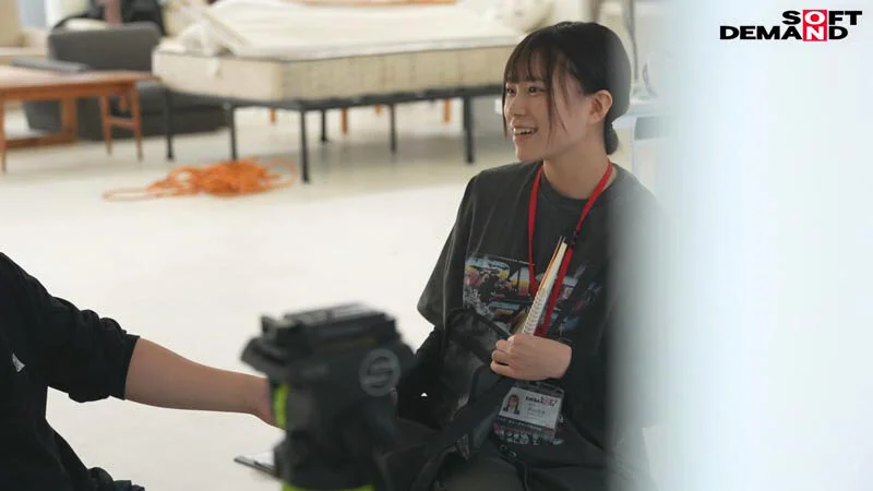 【特典版】SOD女子社員 制作部 中途1年目 岡島明来（24） 工口勉 初AV成果報告