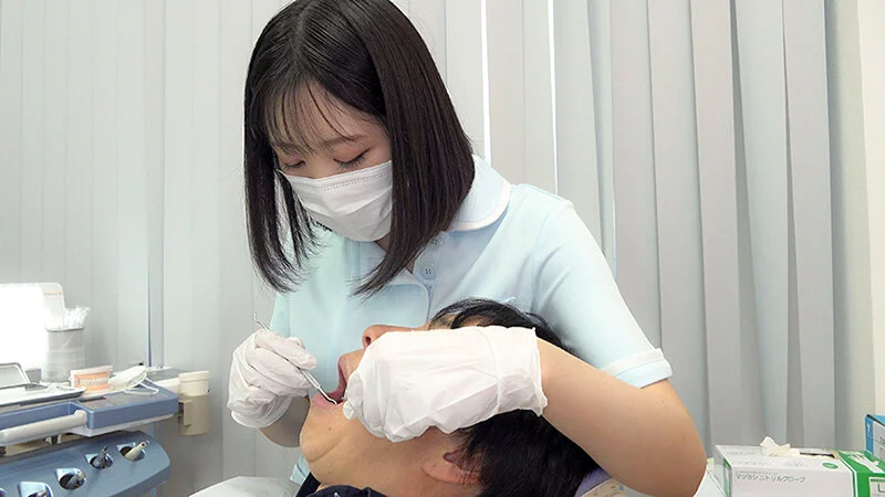 確信犯的にふわとろ巨乳を押し付けてくる歯科衛生士が勤務する誘惑デンタルクリニック